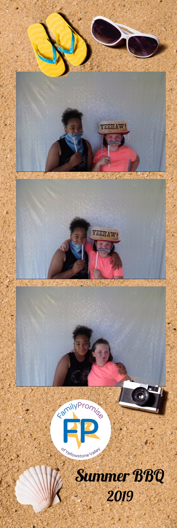 Family BBQ | View more photos from the event at gallery.photoboothbillings.com/u/PhotoBoothBillings/Family-BBQ
